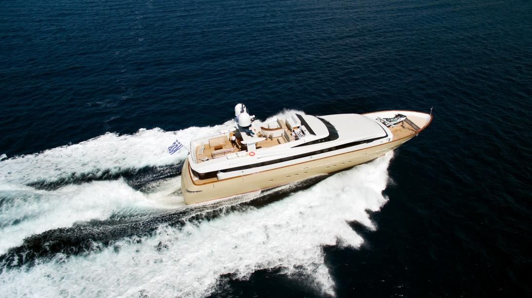 yacht Loana
