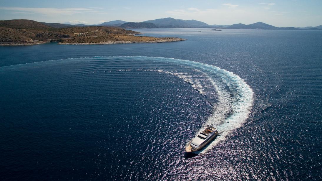yacht Loana