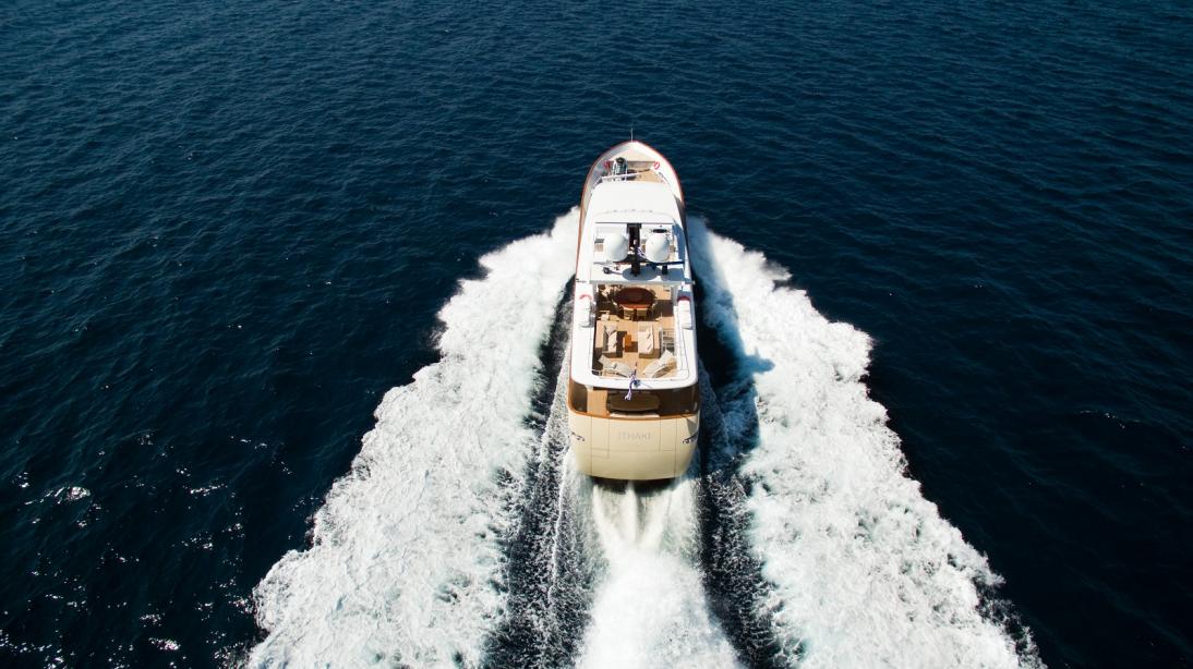 yacht Loana