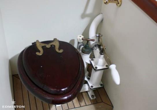 yacht Ivanhoe