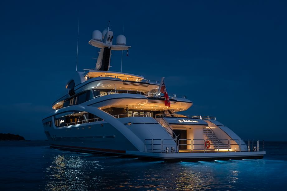 yacht Starlust