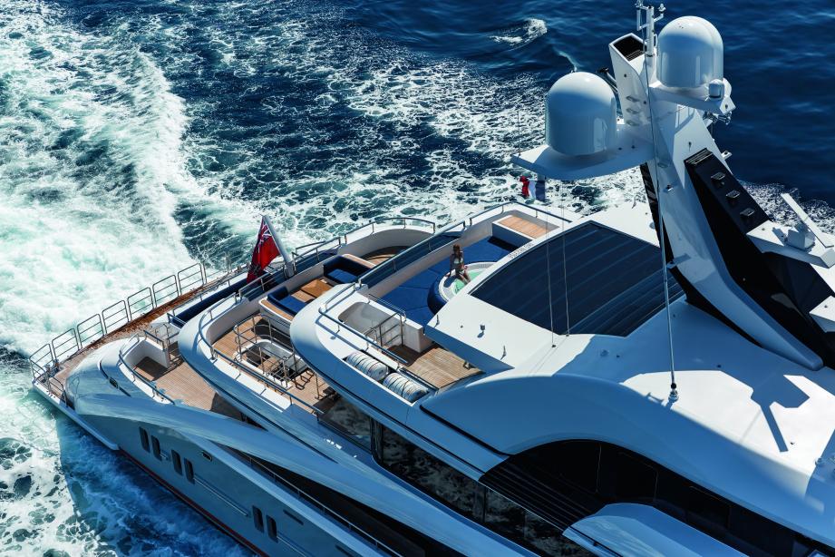 yacht Starlust