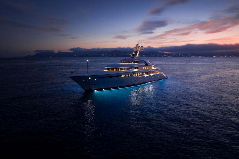 yacht Starlust