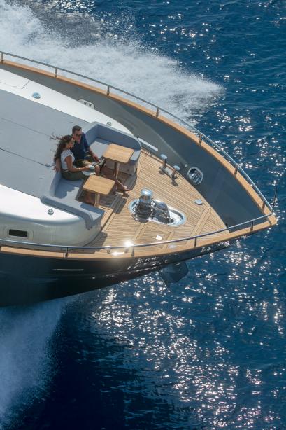 yacht Ursus V