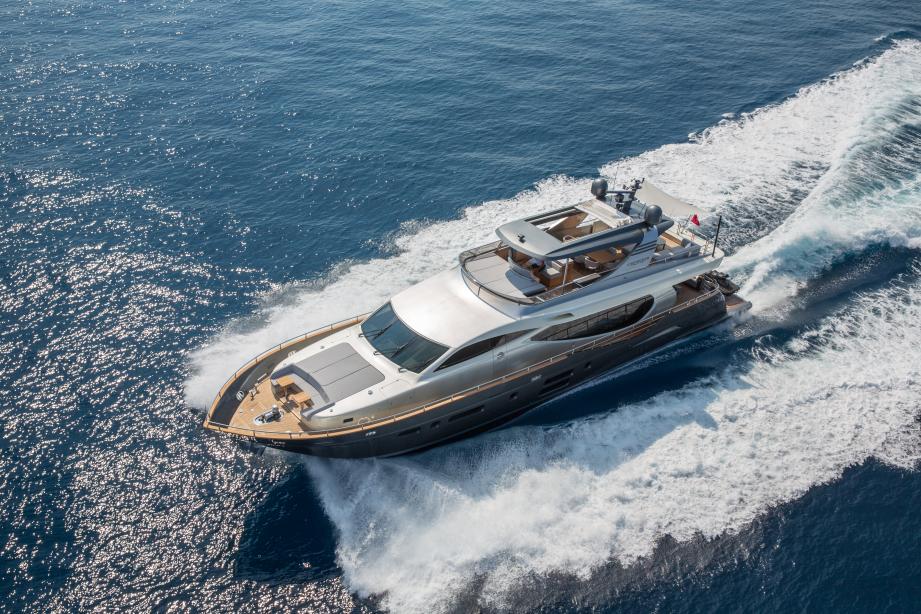 yacht Ursus V