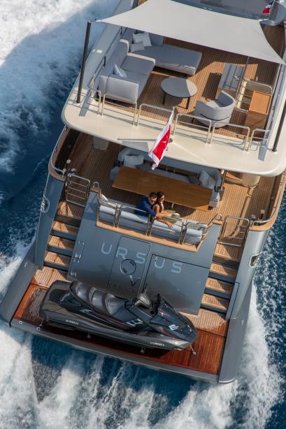 yacht Ursus V