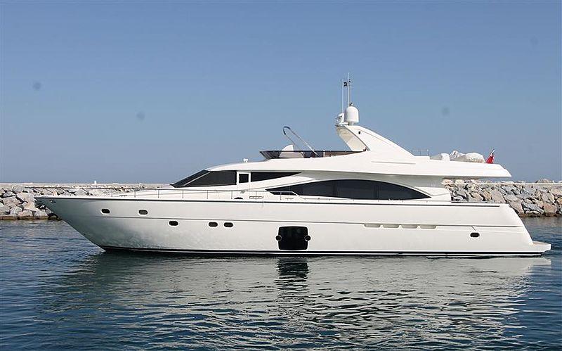 yacht Macondo