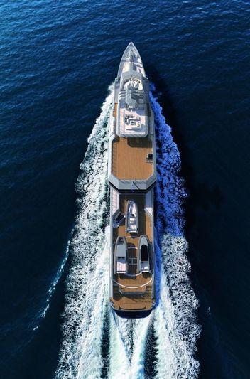 yacht Bold