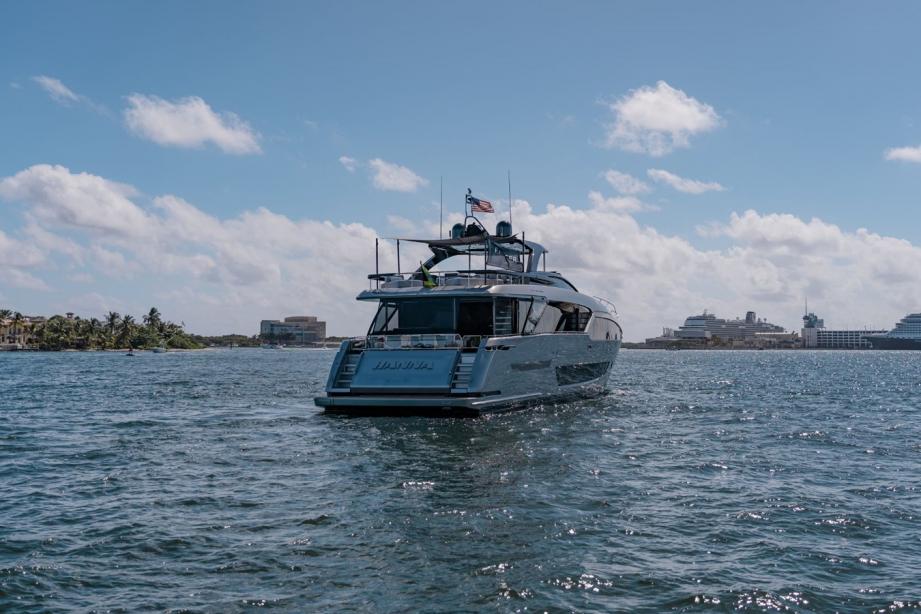 yacht Hanna