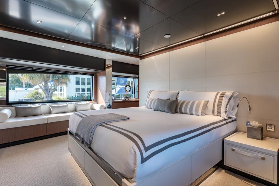 yacht Hanna