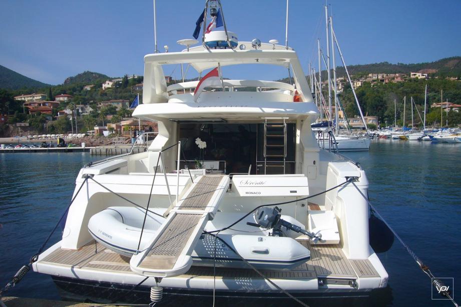 yacht Serenite