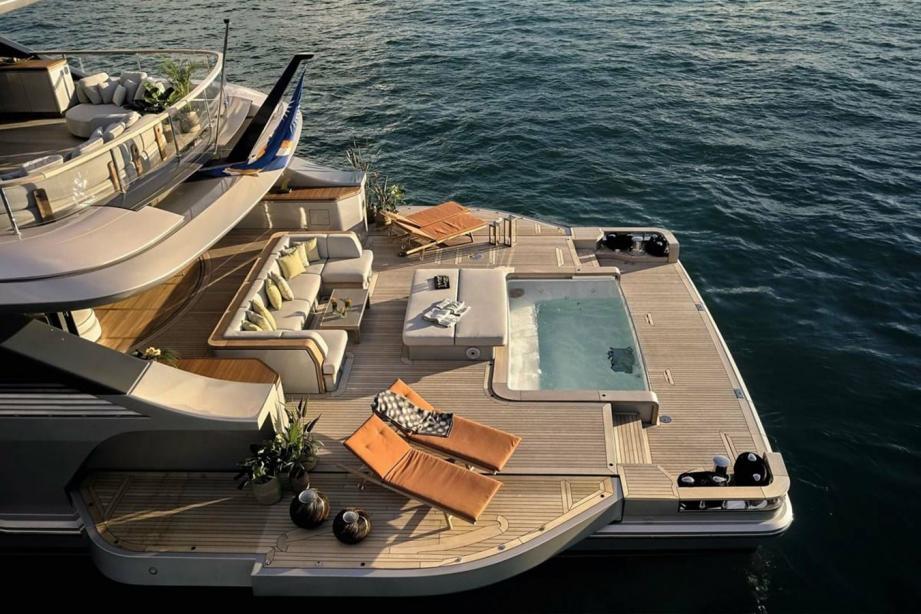 yacht Seagreen