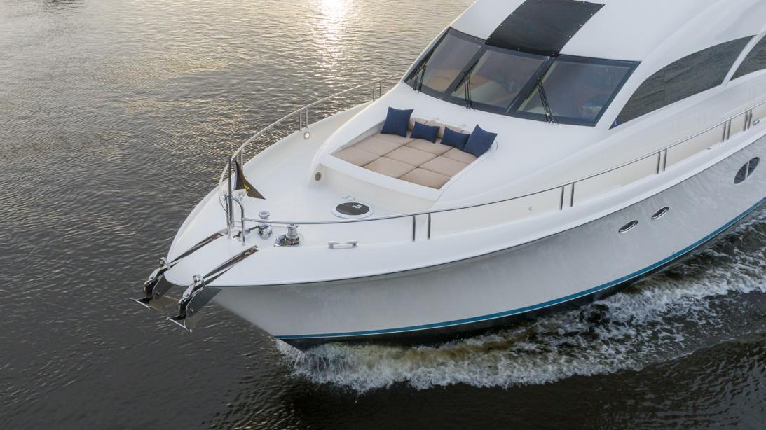 yacht Shades of Blue