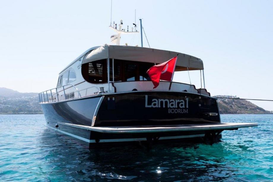 yacht Lamara 1