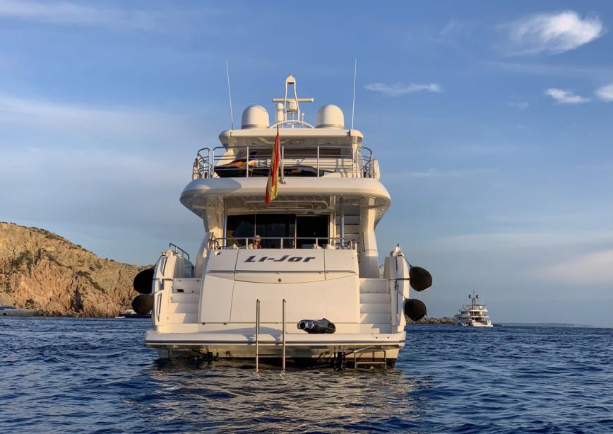 yacht Li-Jor