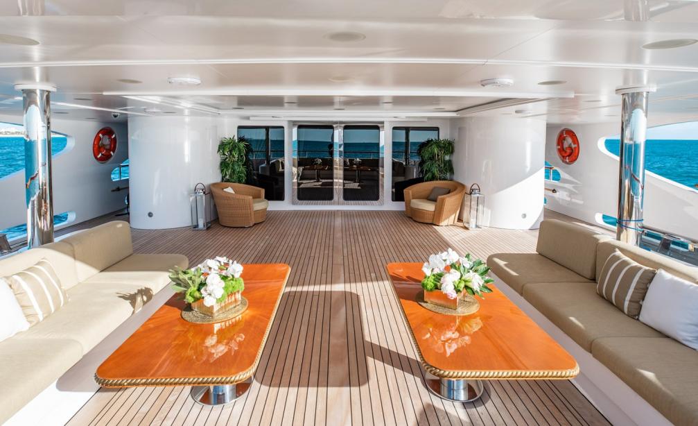 yacht Aquarium