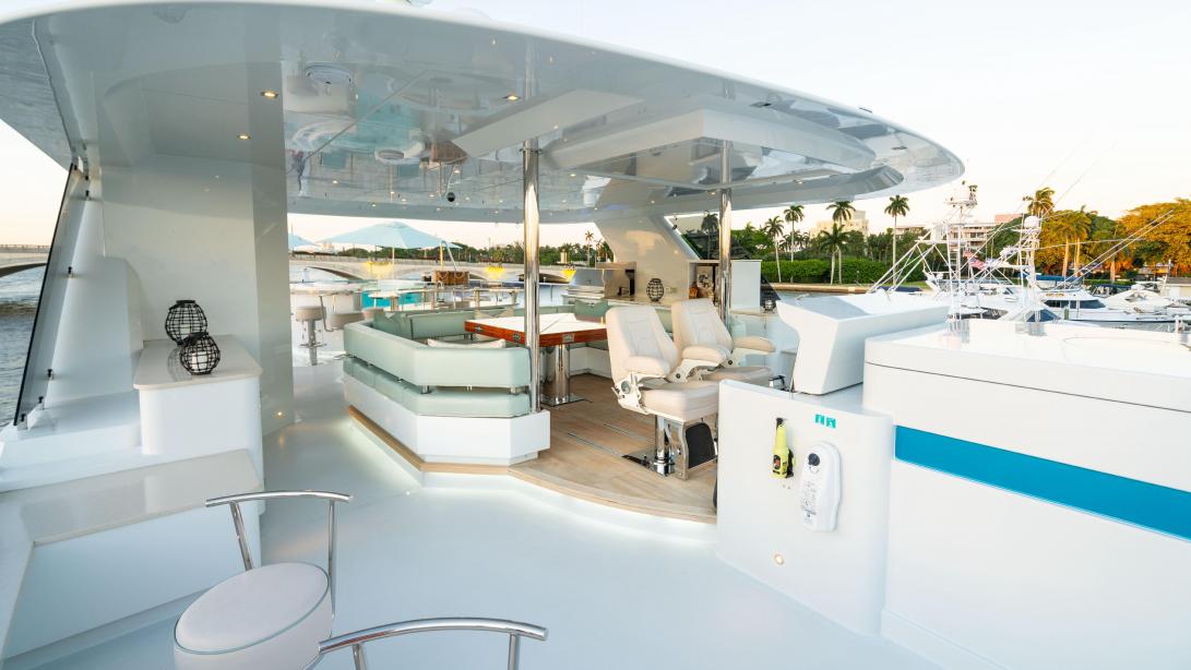 yacht Serenity