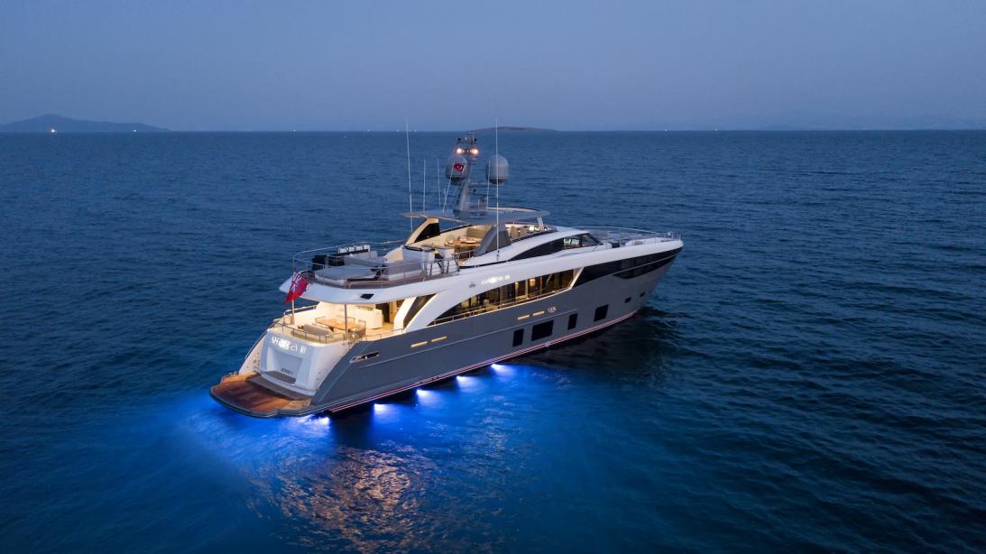 yacht Antheya III