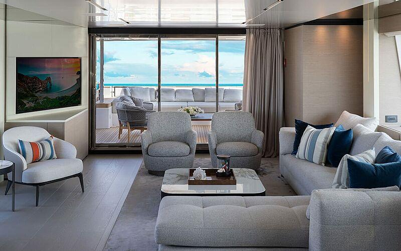 yacht Adelia