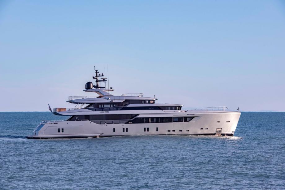 yacht Paiza One