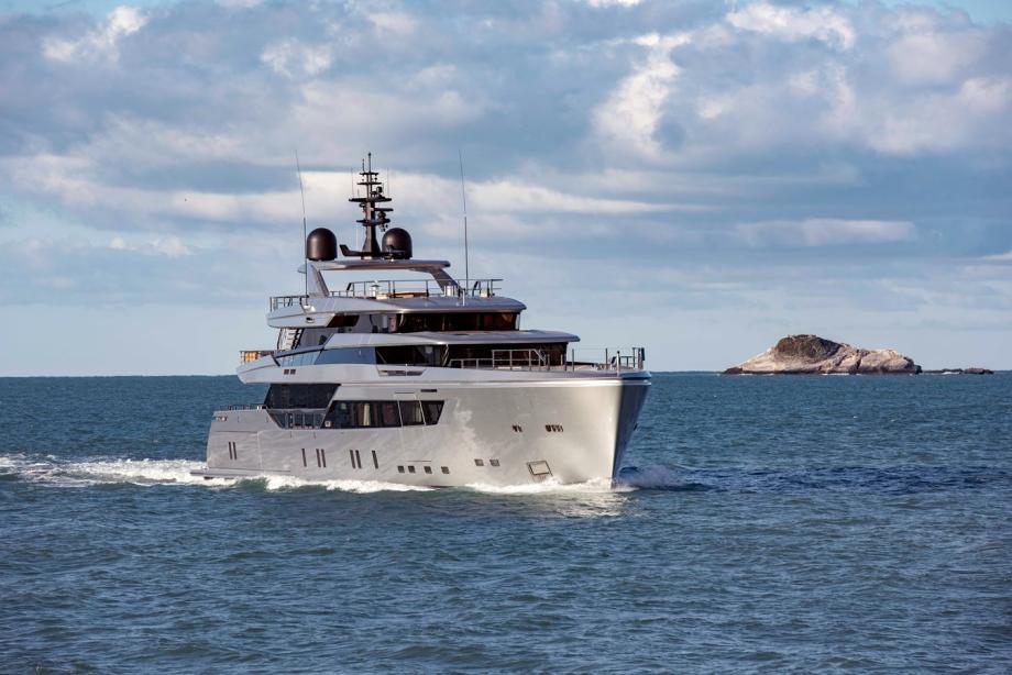 yacht Paiza One