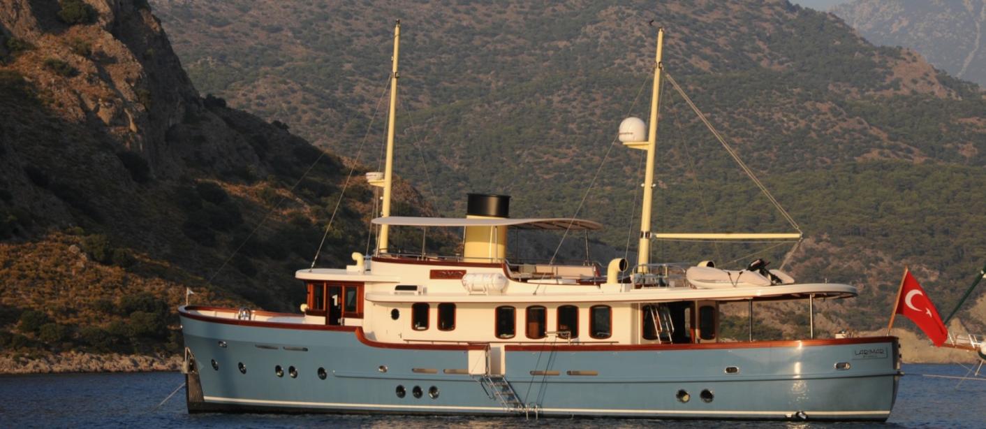 yacht Larimar