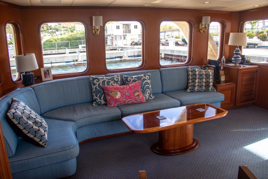 yacht Annie