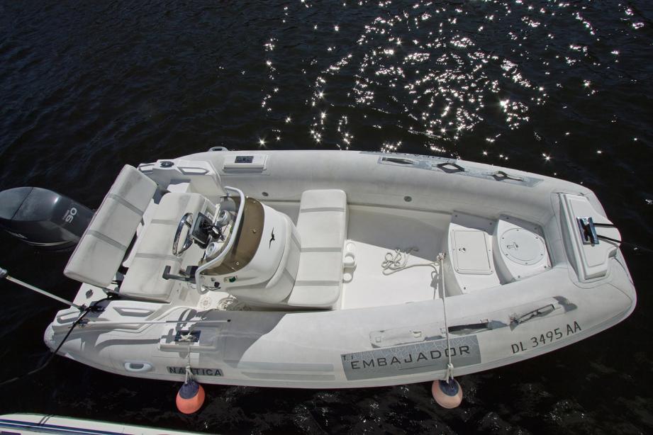 yacht Annie