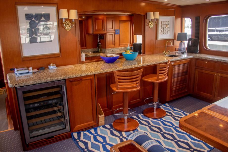 yacht Annie