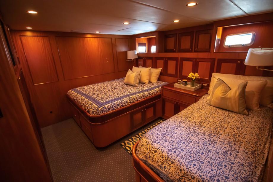 yacht Annie