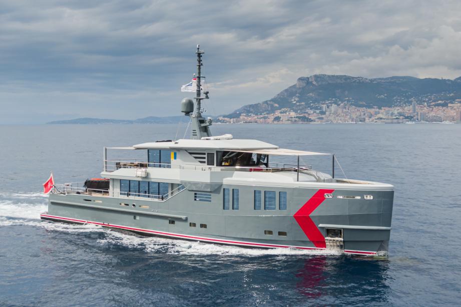 yacht Alix