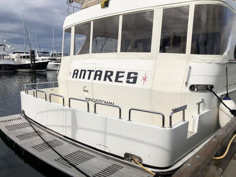 yacht Antares