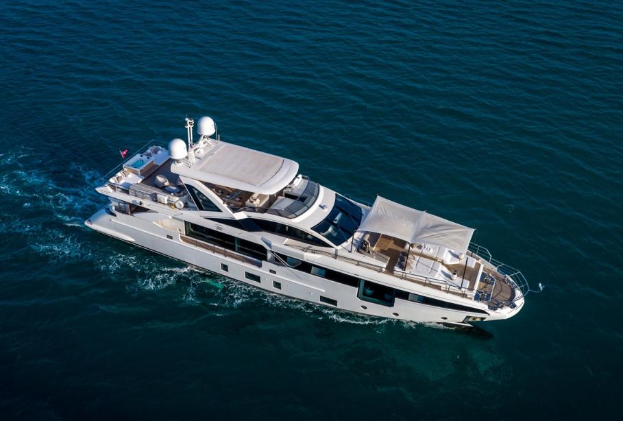 yacht H
