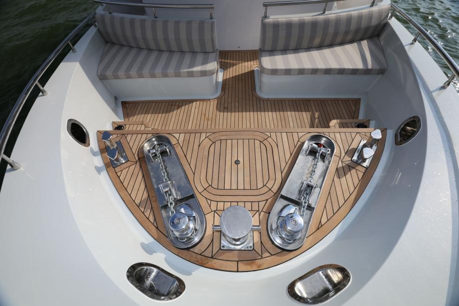 yacht Bering 65