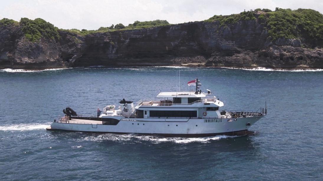 yacht Immortalis