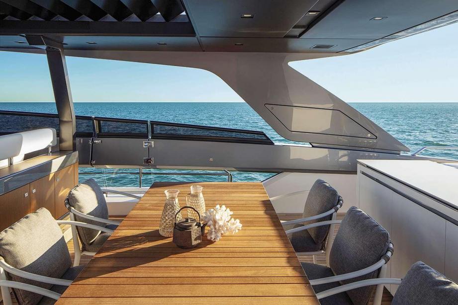 yacht Ela & Sea