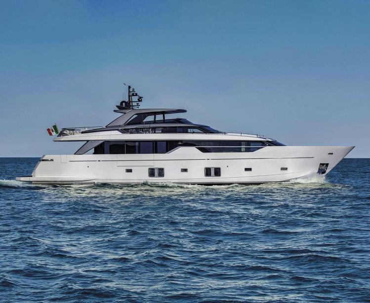 yacht Ela & Sea
