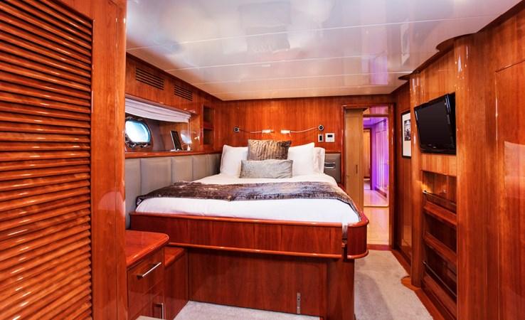 yacht Komokwa