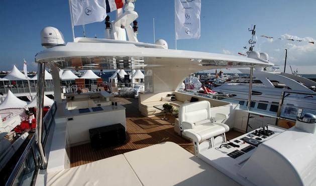 yacht Komokwa