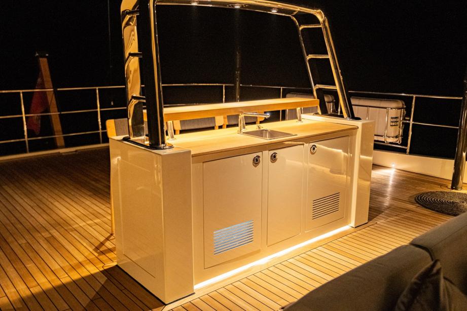 yacht L'Aquila