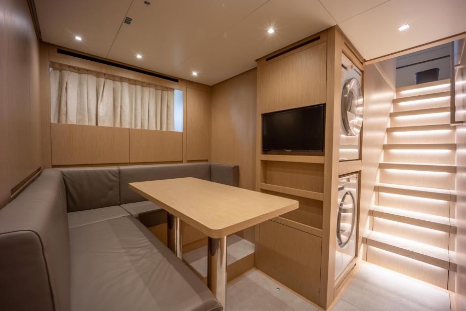 yacht QII