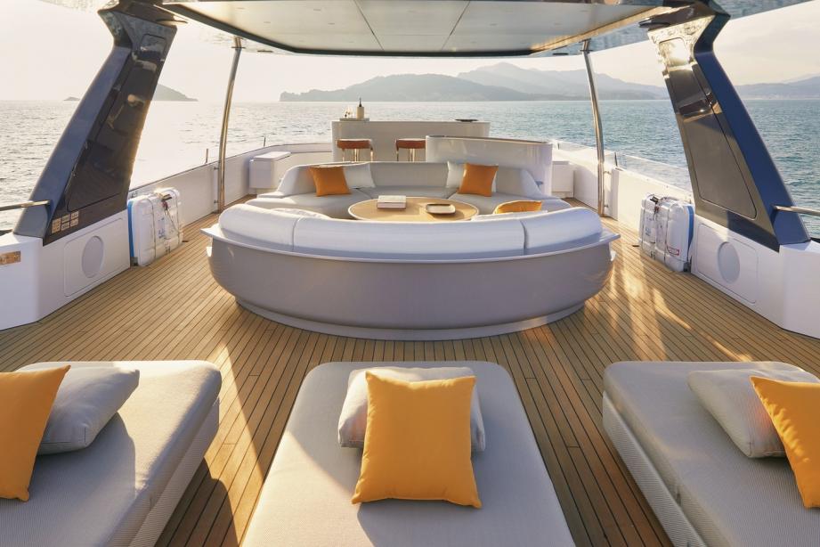 yacht Azimut Grande 38 Tri-Deck