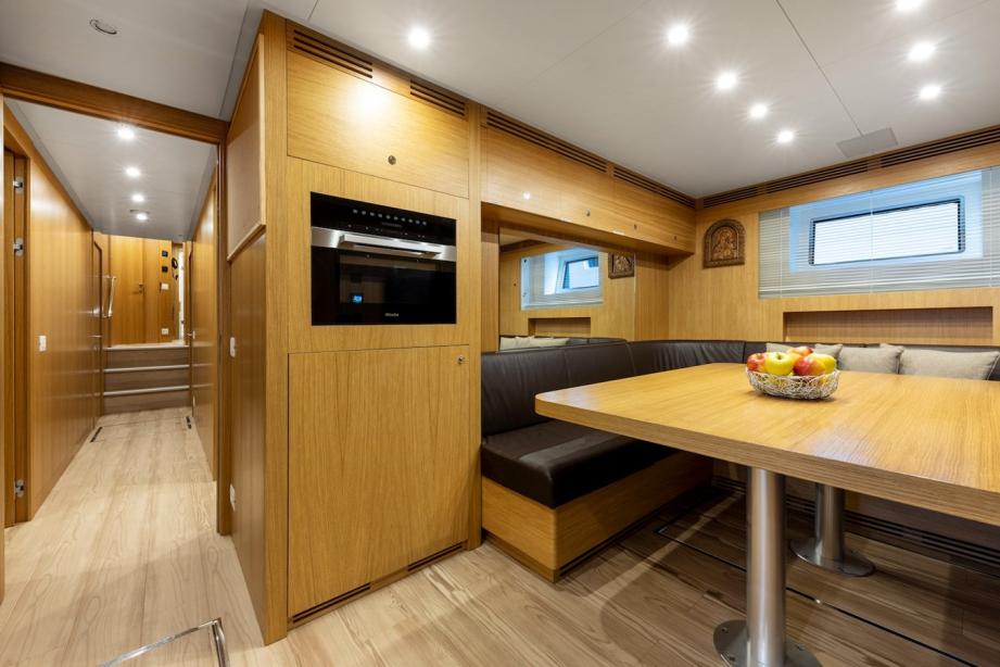 yacht Iryna