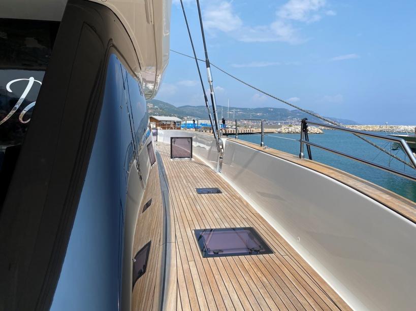 yacht Gija