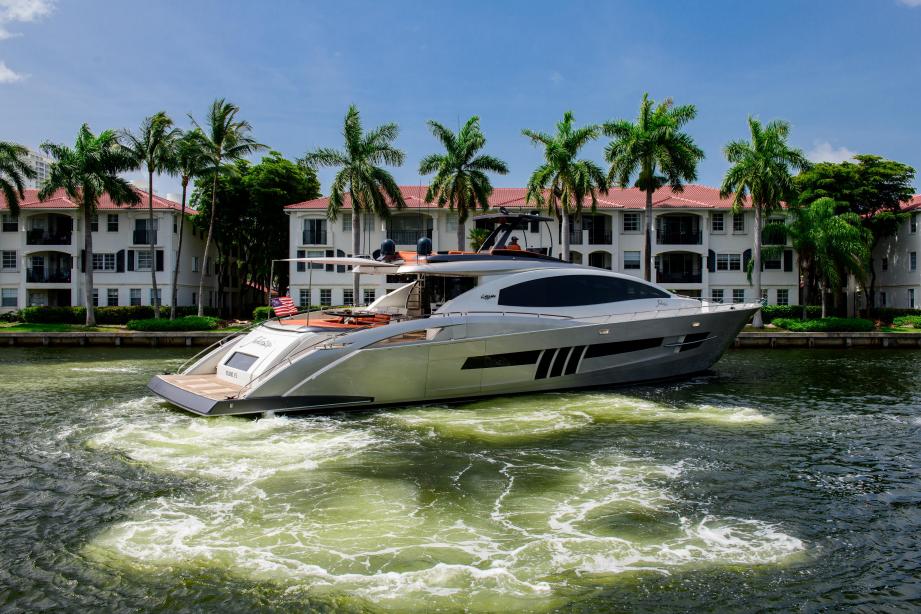 yacht Jukasa III