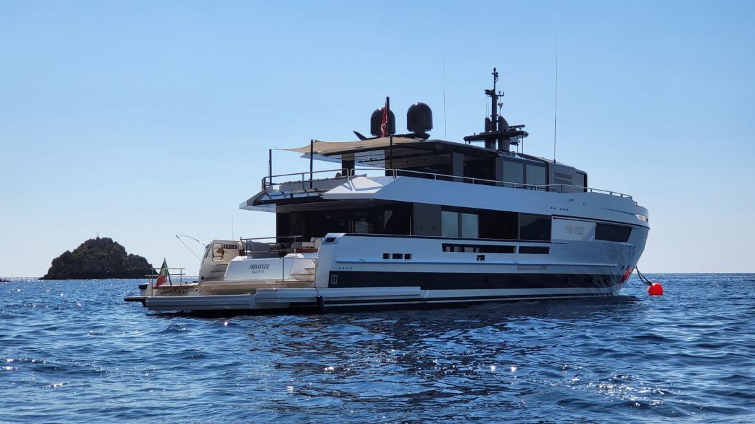 yacht Angel III