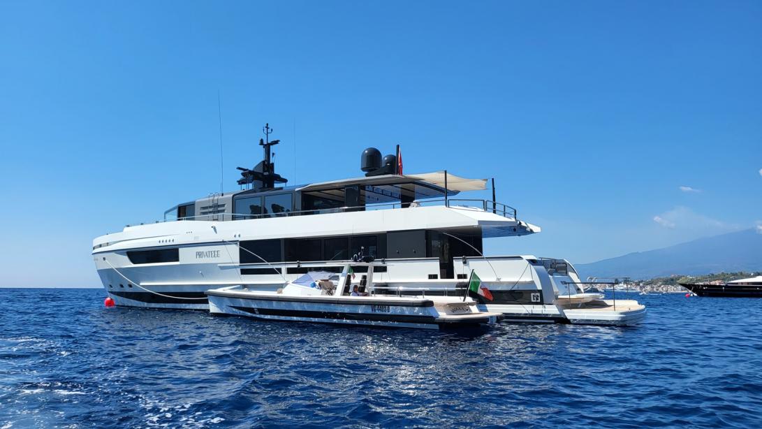 yacht Angel III