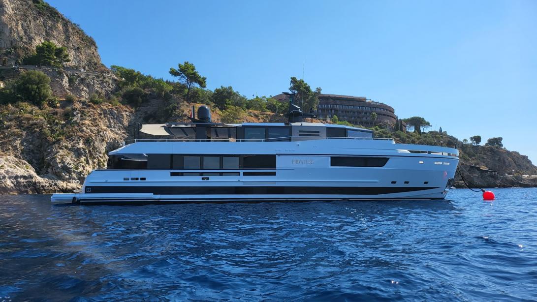 yacht Angel III