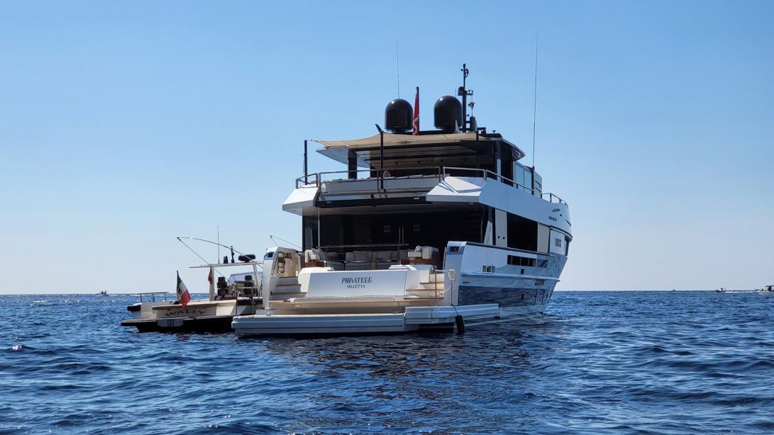 yacht Angel III