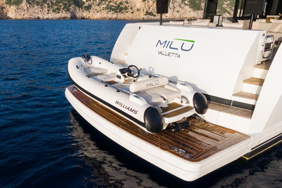 yacht Milu'